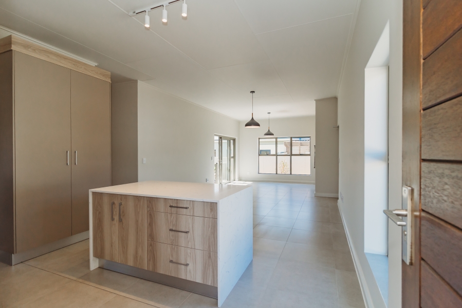 3 Bedroom Property for Sale in Kraaibosch Western Cape